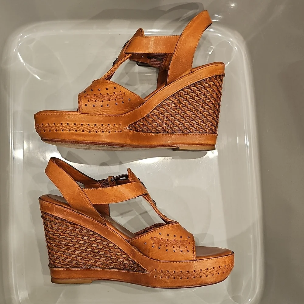 FRYE Tan Leather Wedge Sandals